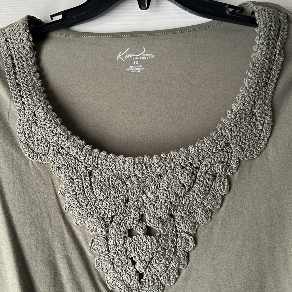 Blouse - Picture 2 of 4
